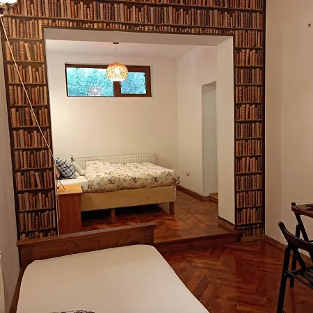 Discreet And Quiet In Of Piata Romana Apartment Bucharest